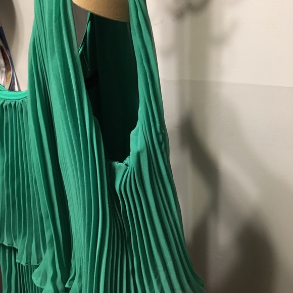ZARA One Shoulder Emerald Green Mini Dress - Picture 4 of 10